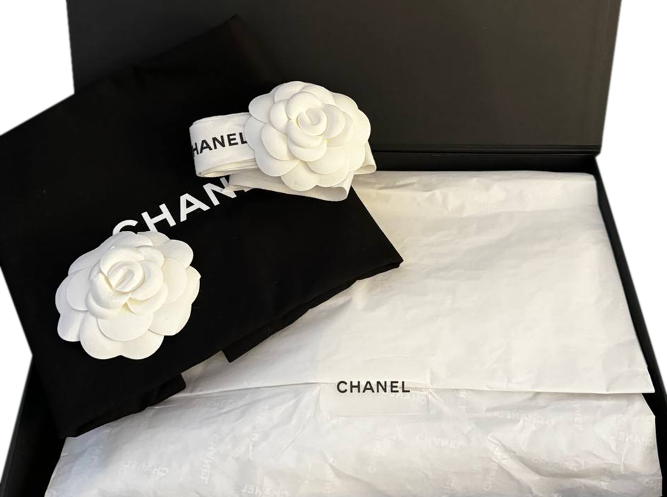 Buy original Chanel Heart with Bitcoin!